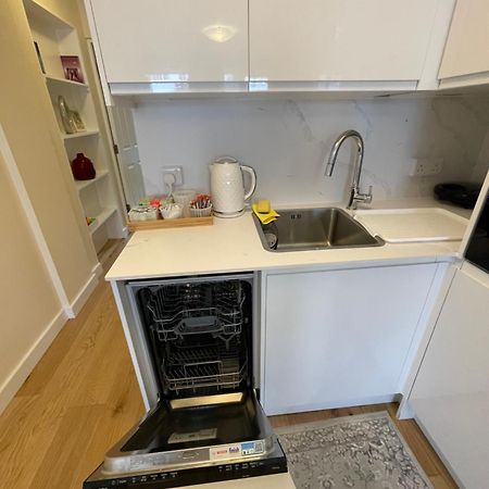 Sela House - Luton Airport Apartment Bagian luar foto